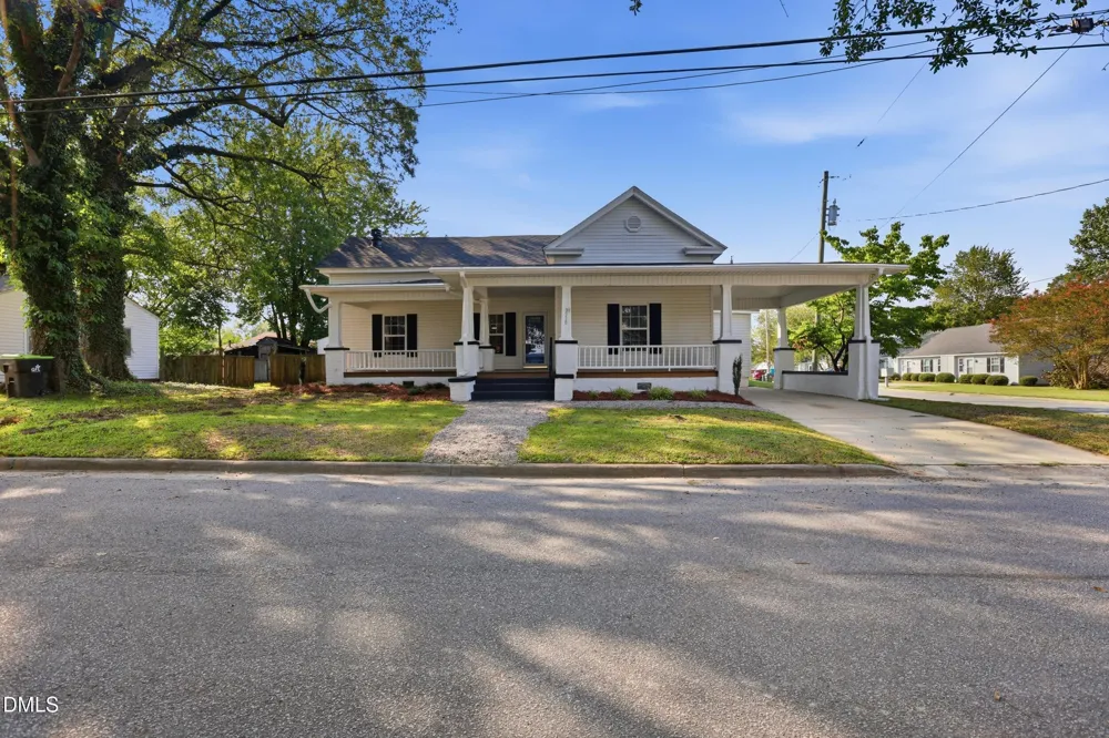 3338 Barrett Street Farmville, NC 27828