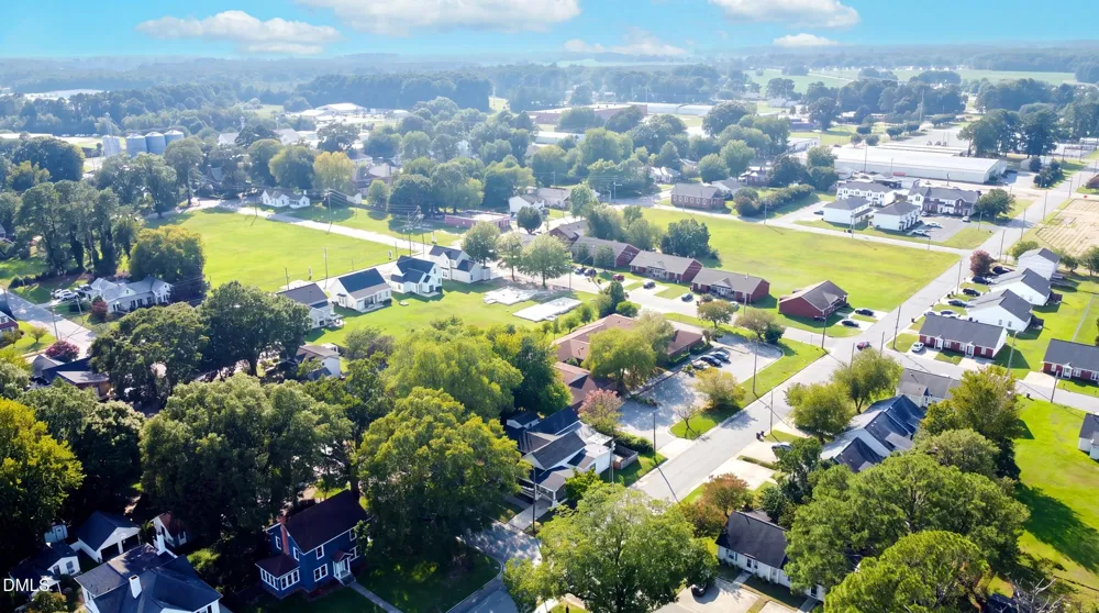 3338 Barrett Street Farmville, NC 27828