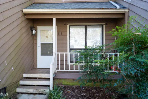 618 Applecross Drive