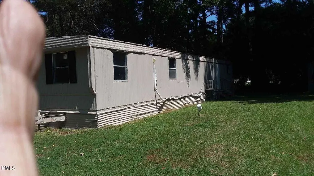 2620 Mobile Park Drive Zebulon, NC 27597