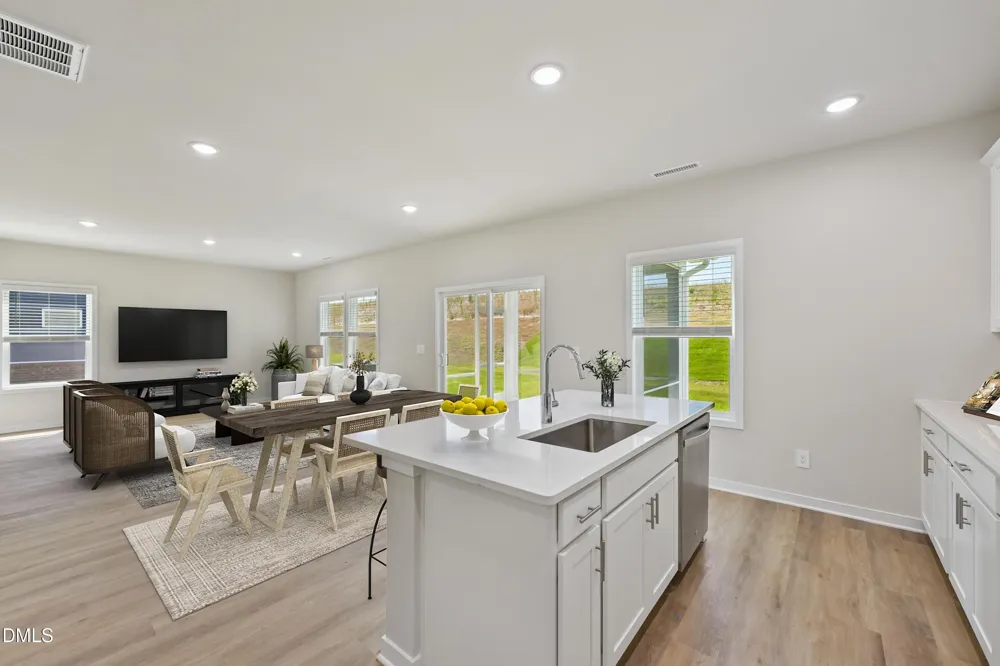 2424 Rosewood Bluff Drive Zebulon, NC 27597