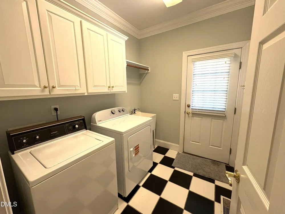 306 Lakeside Circle Zebulon, NC 27597