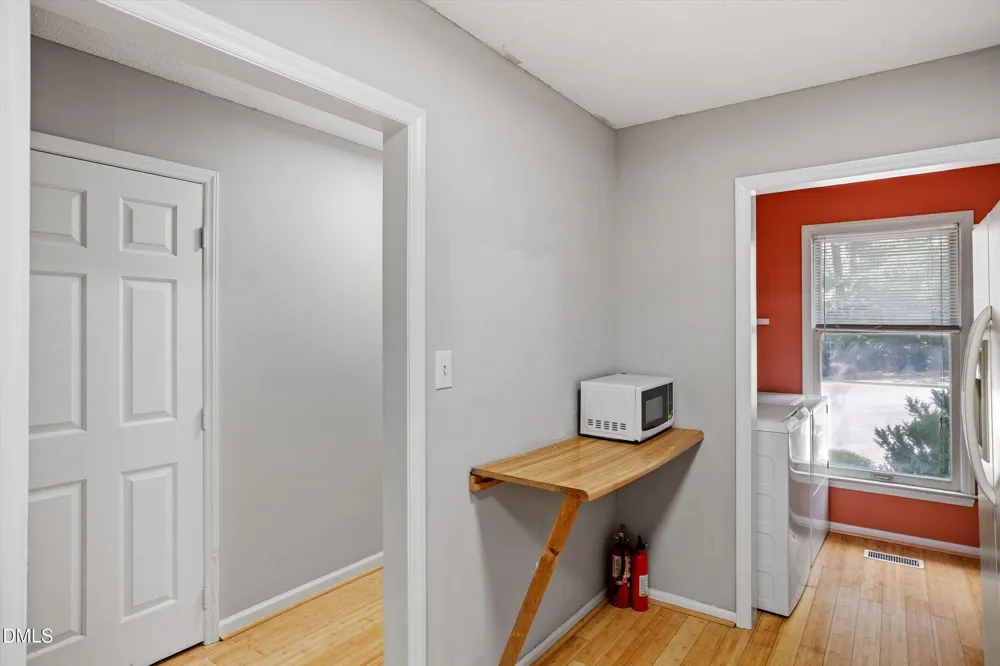 827a Edwards Street Chapel Hill, NC 27516