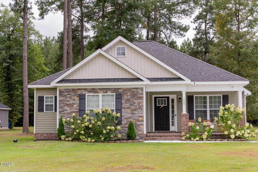 704 Par Drive Nashville, NC 27856