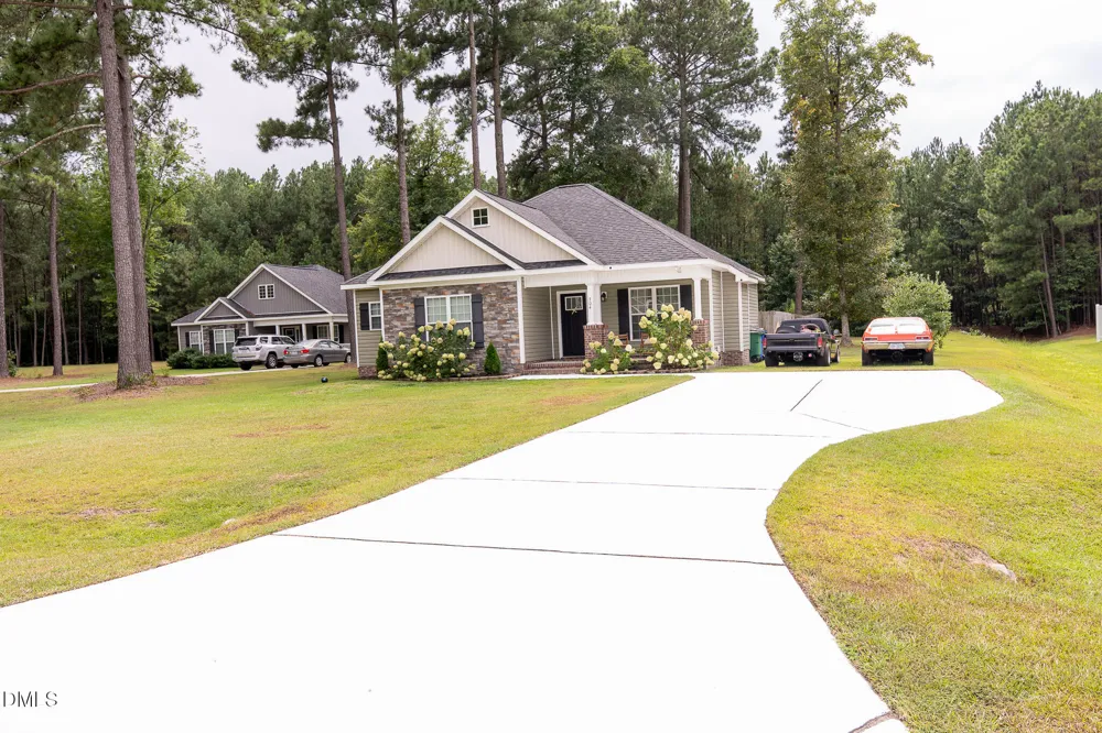 704 Par Drive Nashville, NC 27856