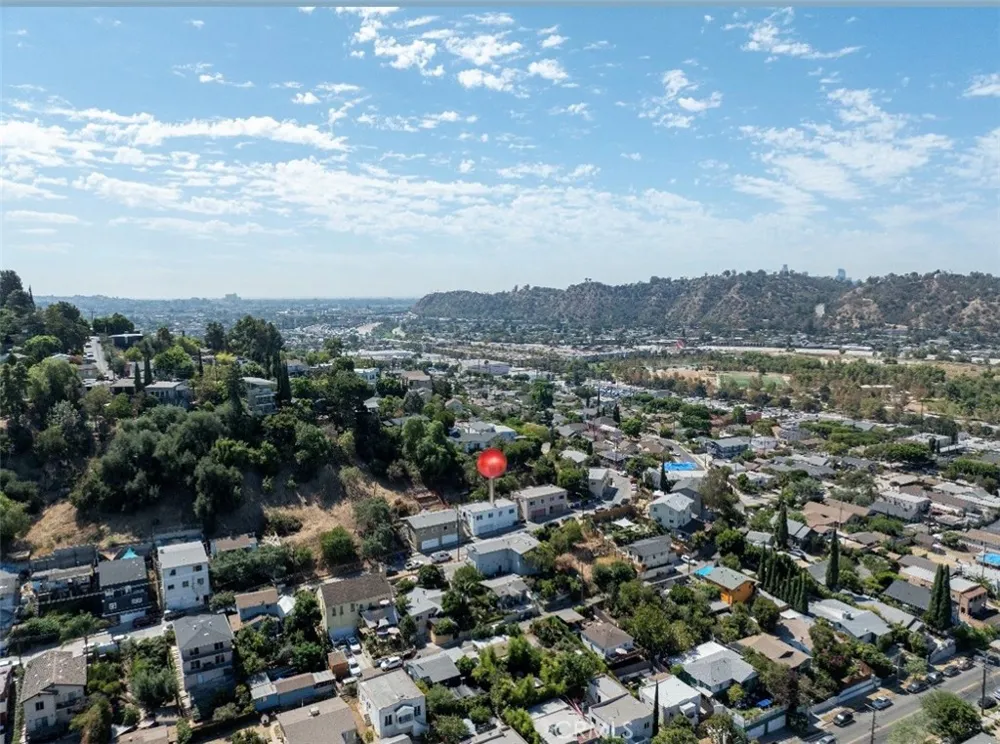 3064 Isabel Los Angeles, CA 90065