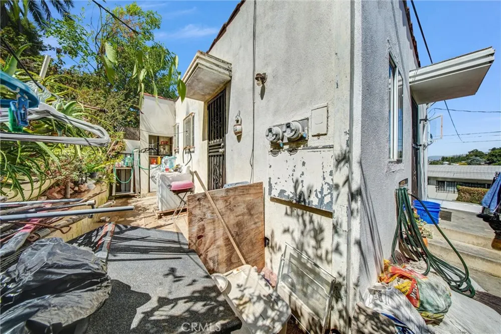 3064 Isabel Los Angeles, CA 90065