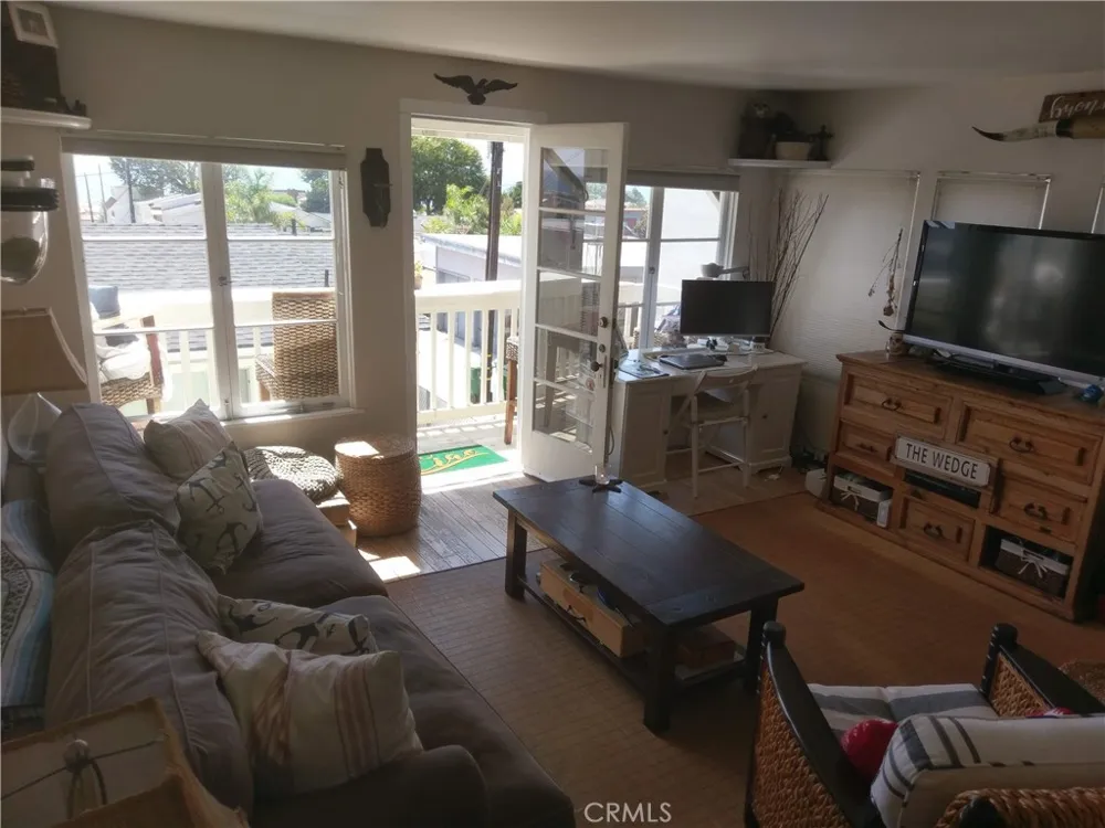 230 Beverly Street #3 Laguna Beach, CA 92651