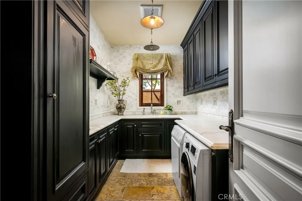 346 Via Lido Soud Newport Beach, CA 92663