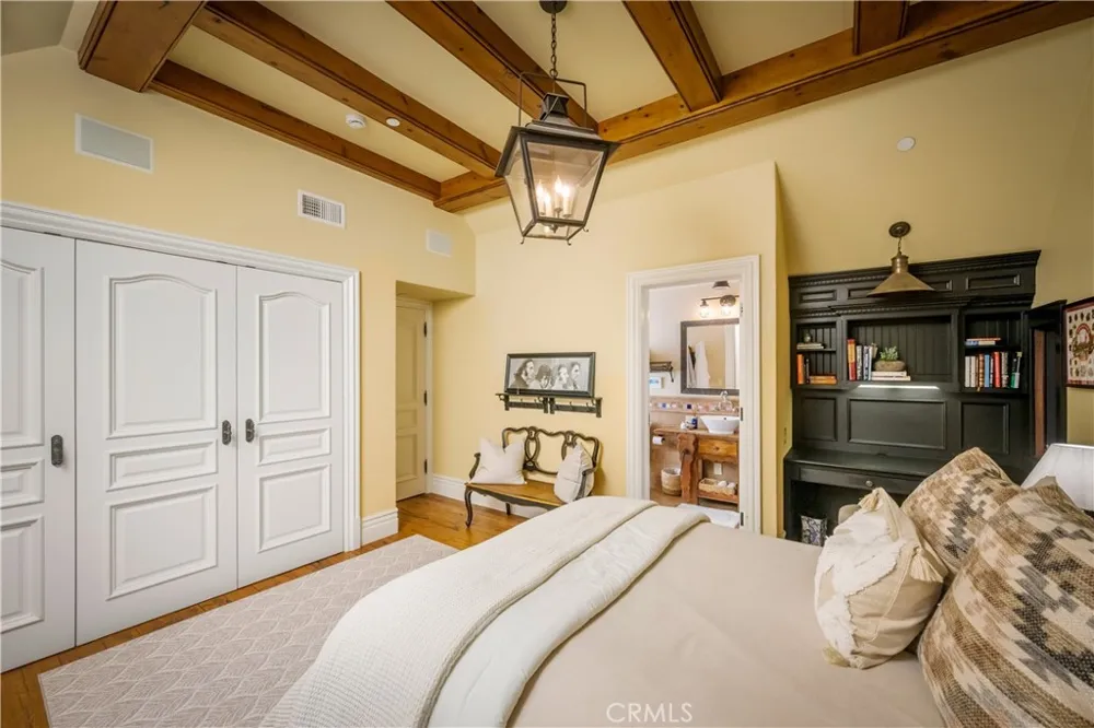 346 Via Lido Soud Newport Beach, CA 92663