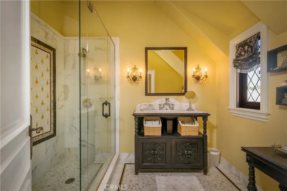 346 Via Lido Soud Newport Beach, CA 92663