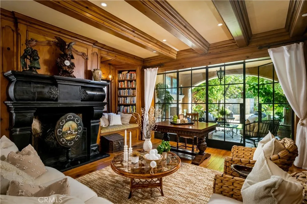 346 Via Lido Soud Newport Beach, CA 92663