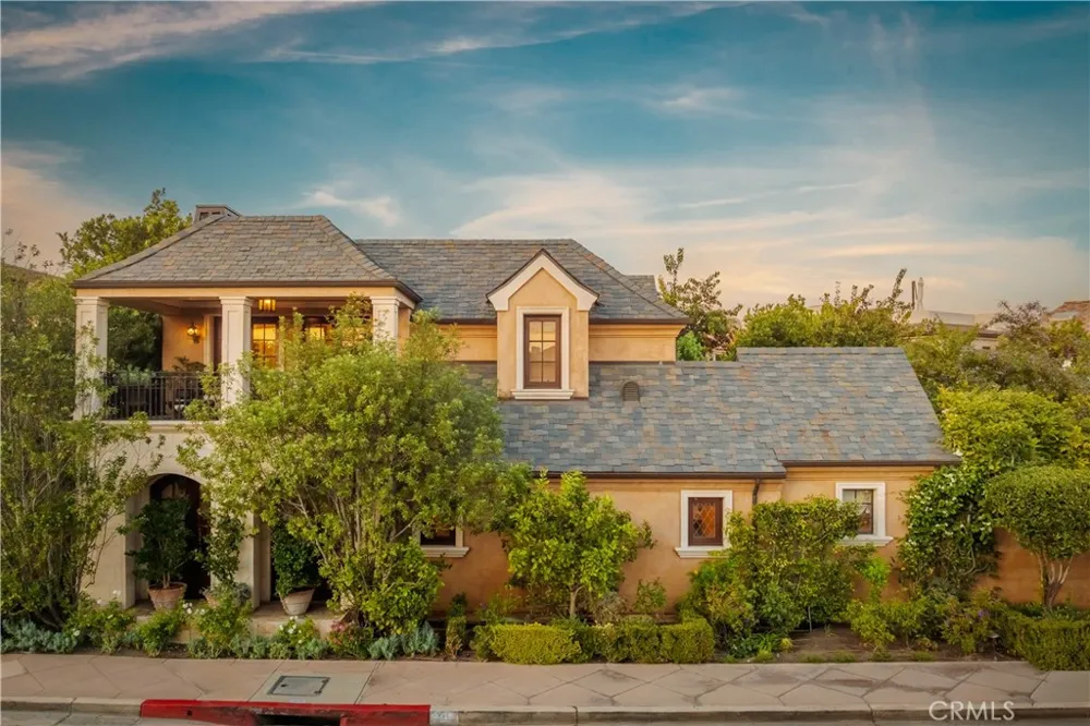 346 Via Lido Soud Newport Beach, CA 92663