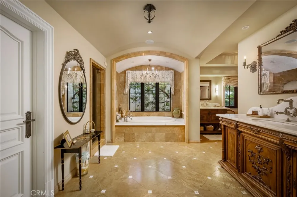 346 Via Lido Soud Newport Beach, CA 92663