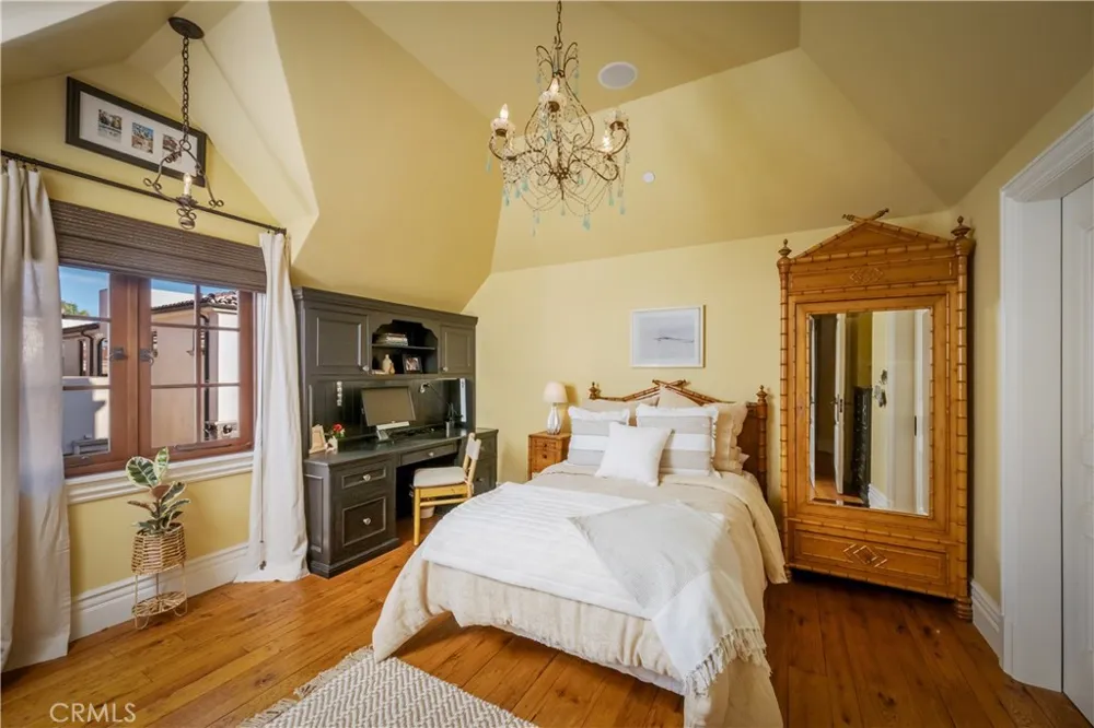 346 Via Lido Soud Newport Beach, CA 92663