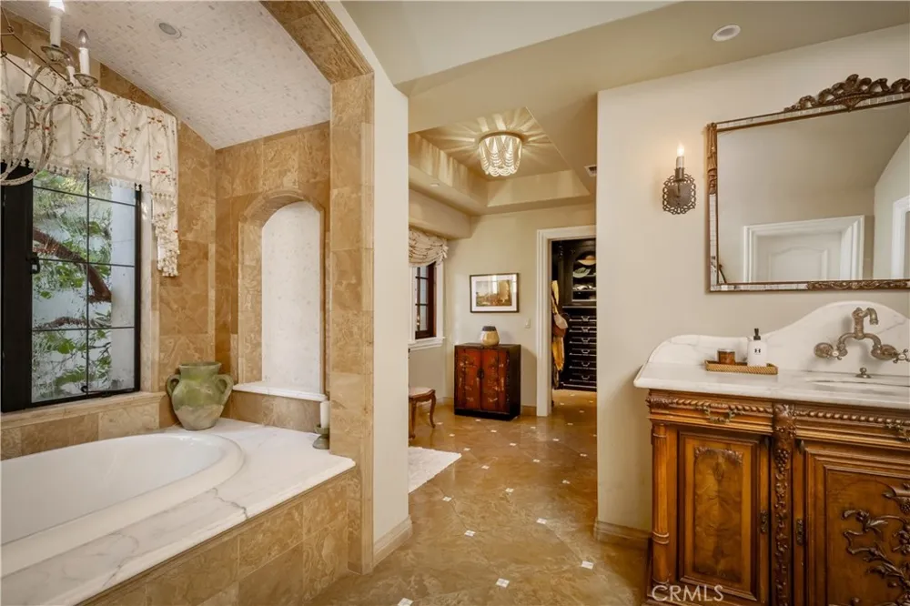 346 Via Lido Soud Newport Beach, CA 92663