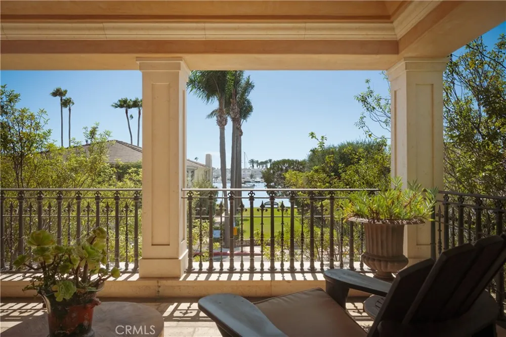 346 Via Lido Soud Newport Beach, CA 92663