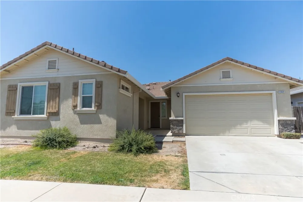 4869 Langley Way Merced, CA 95348