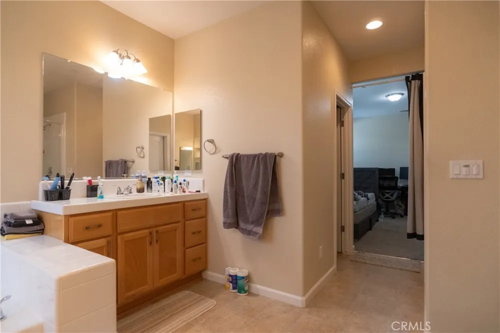 4869 Langley Way Merced, CA 95348