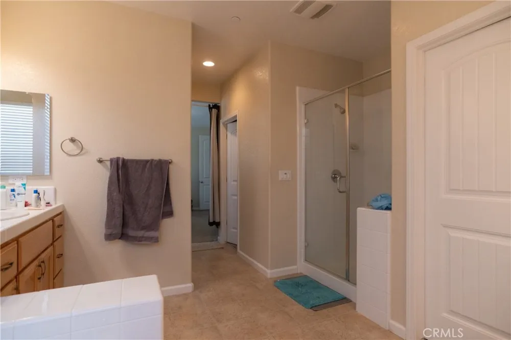 4869 Langley Way Merced, CA 95348