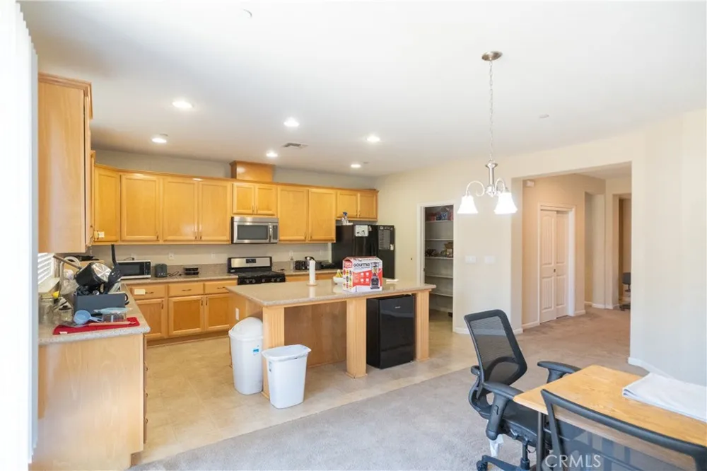 4869 Langley Way Merced, CA 95348