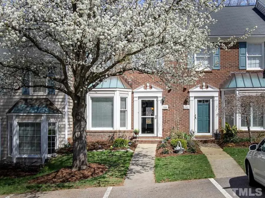 244 Beechtree Drive Cary, NC 27513