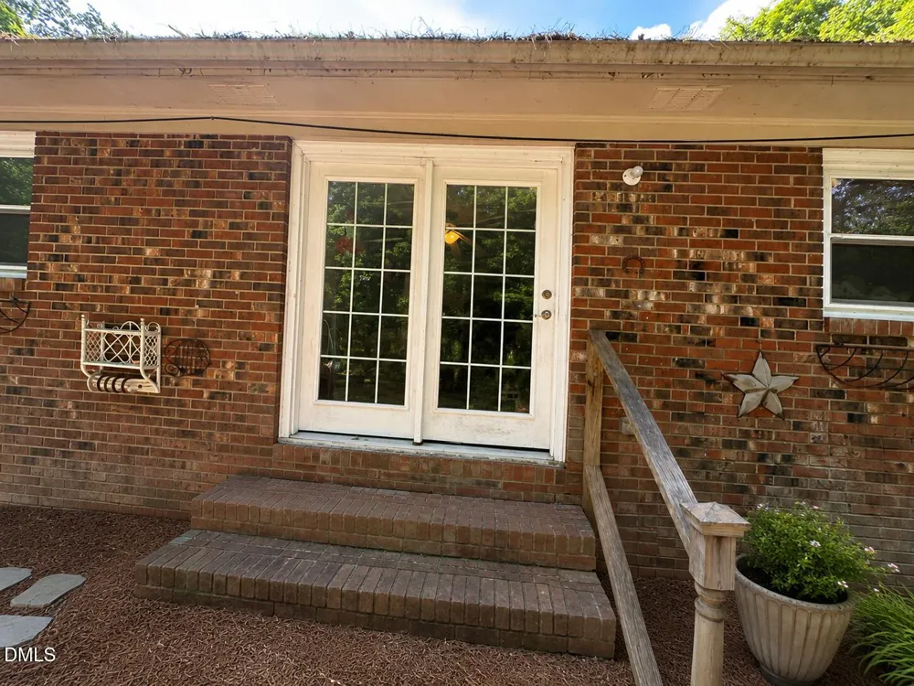 1512 St Marys Road Hillsborough, NC 27278