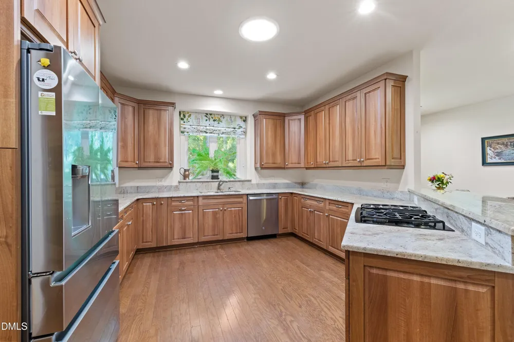 4127 The Knolls Cl Pittsboro, NC 27312