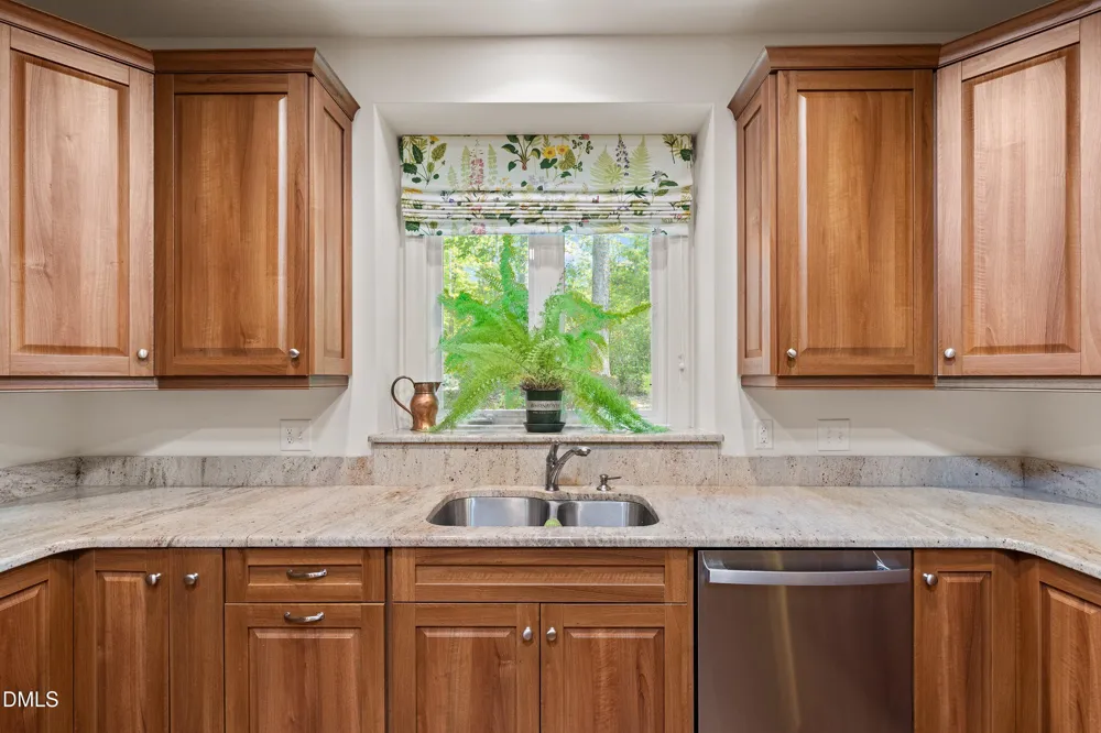 4127 The Knolls Cl Pittsboro, NC 27312