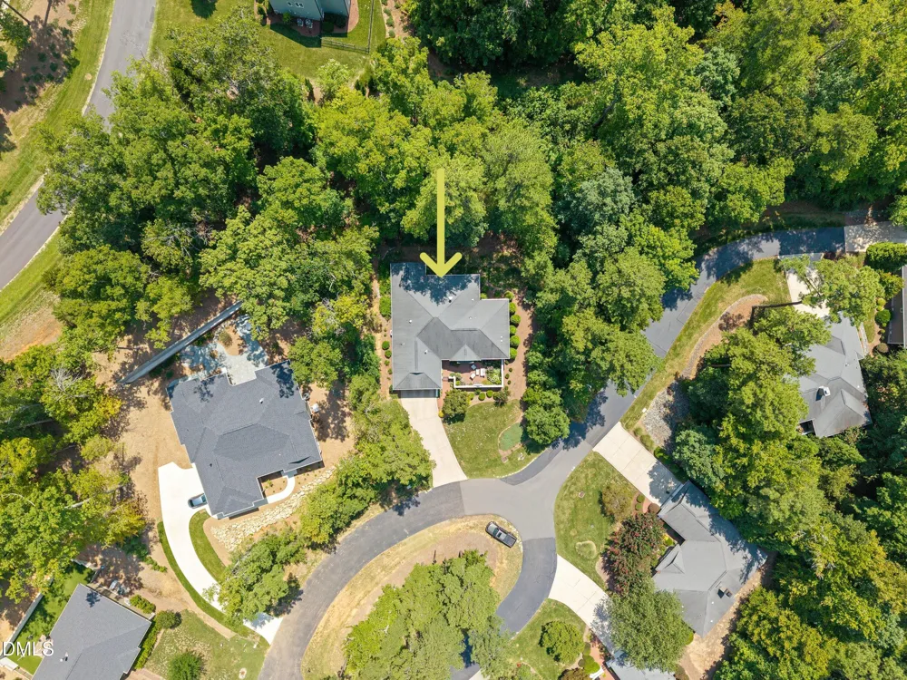 4127 The Knolls Cl Pittsboro, NC 27312