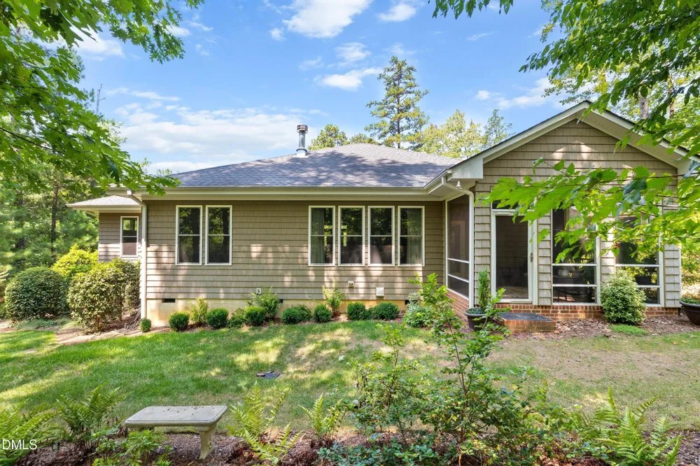 4127 The Knolls Cl Pittsboro, NC 27312