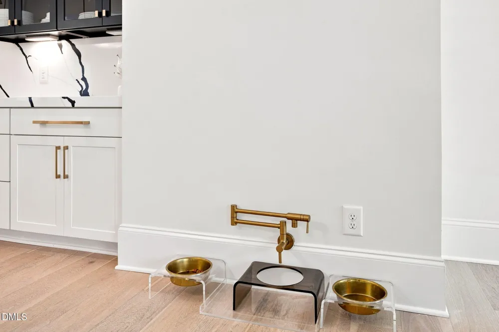 2804 Anderson Drive Raleigh, NC 27608