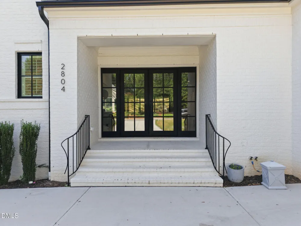 2804 Anderson Drive Raleigh, NC 27608
