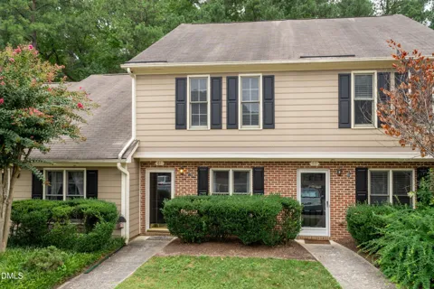 61 Crystal Oaks Court