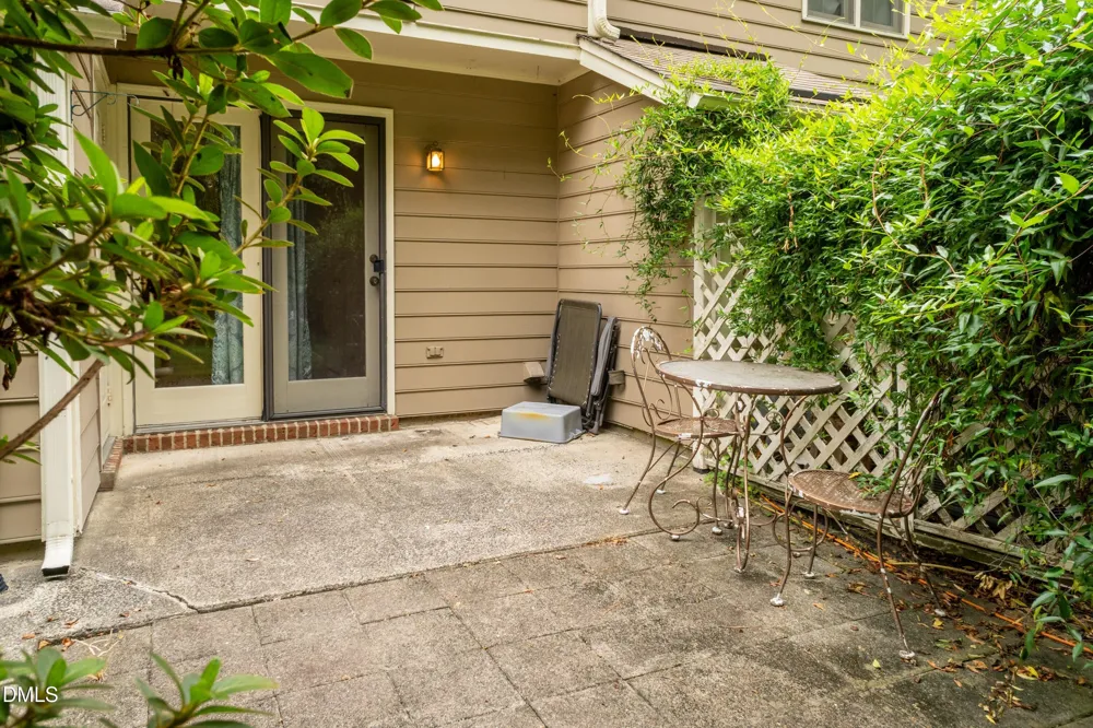 61 Crystal Oaks Court Durham, NC 27707