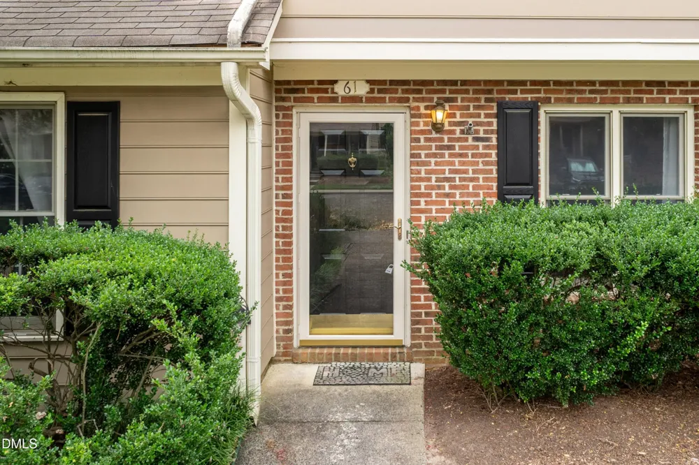 61 Crystal Oaks Court Durham, NC 27707