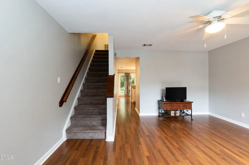 61 Crystal Oaks Court Durham, NC 27707