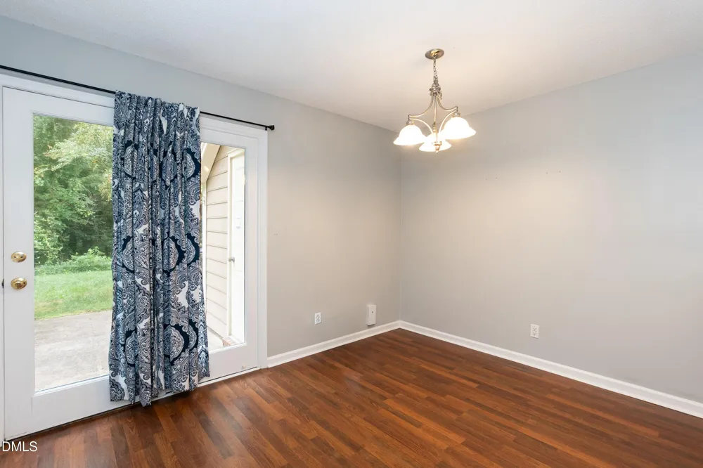 61 Crystal Oaks Court Durham, NC 27707