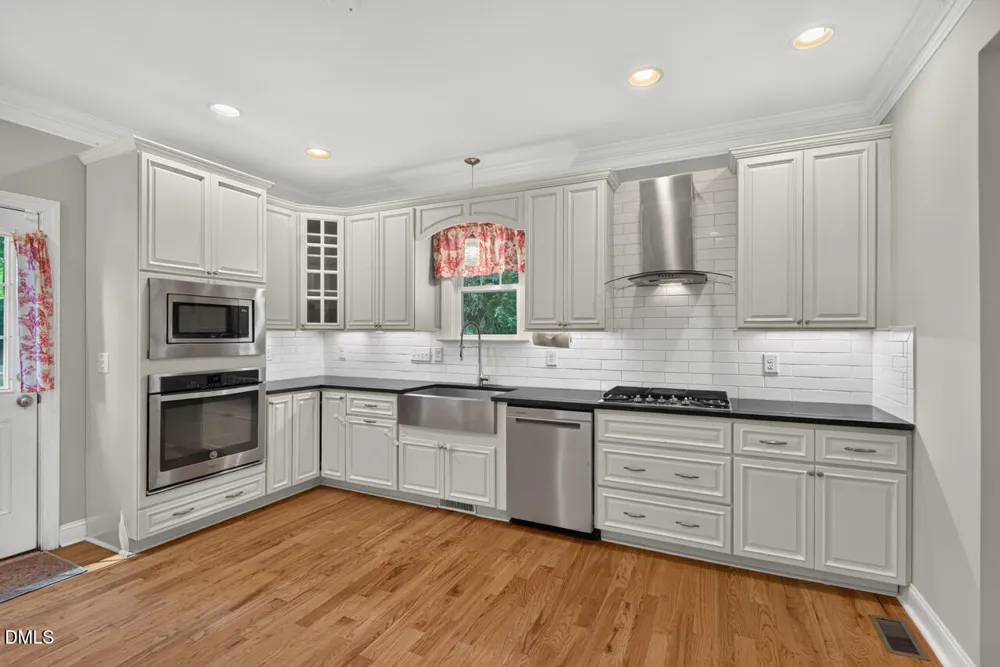 98 W Murray Avenue Durham, NC 27704