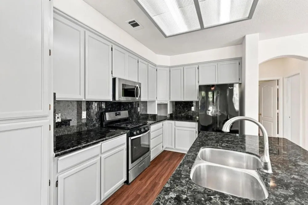 1901 Lauritson Lane Manteca, CA 95336
