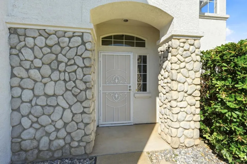 1901 Lauritson Lane Manteca, CA 95336