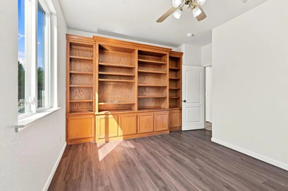 1901 Lauritson Lane Manteca, CA 95336