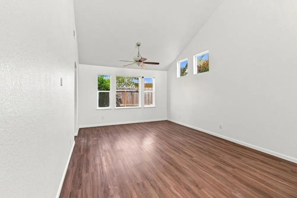 1901 Lauritson Lane Manteca, CA 95336