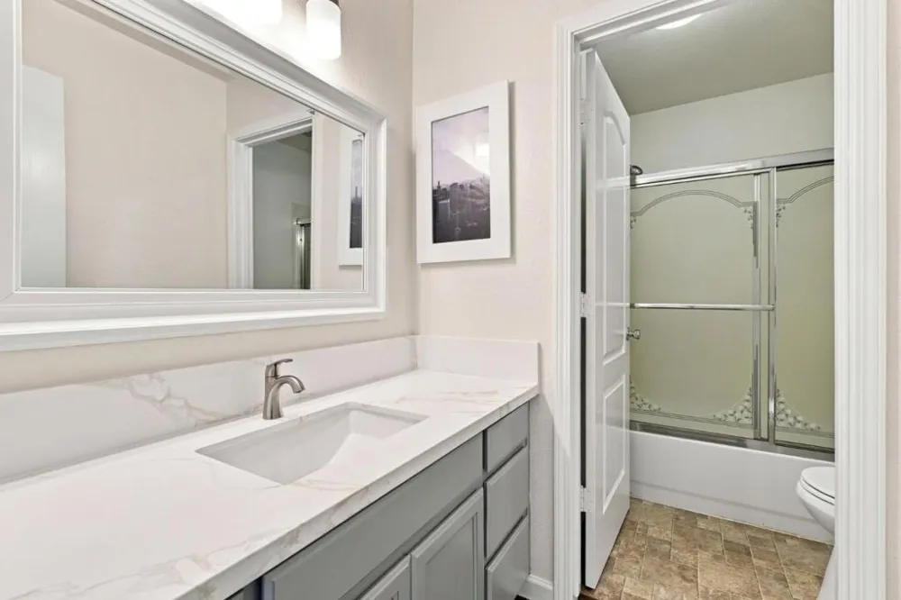1901 Lauritson Lane Manteca, CA 95336