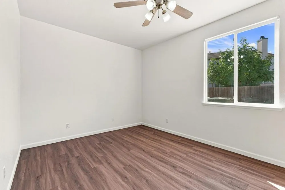 1901 Lauritson Lane Manteca, CA 95336