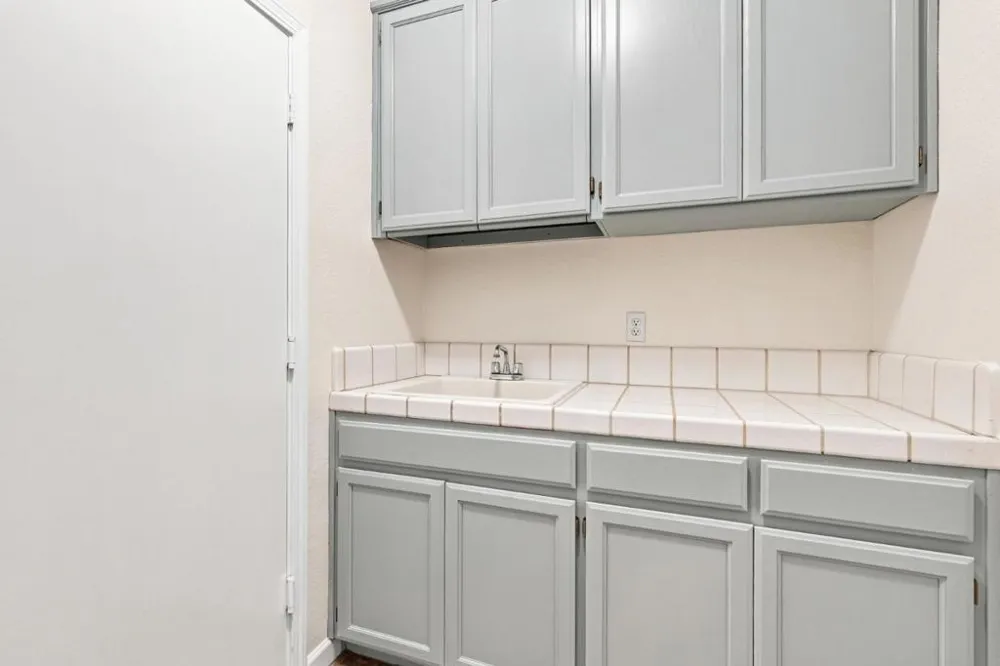 1901 Lauritson Lane Manteca, CA 95336