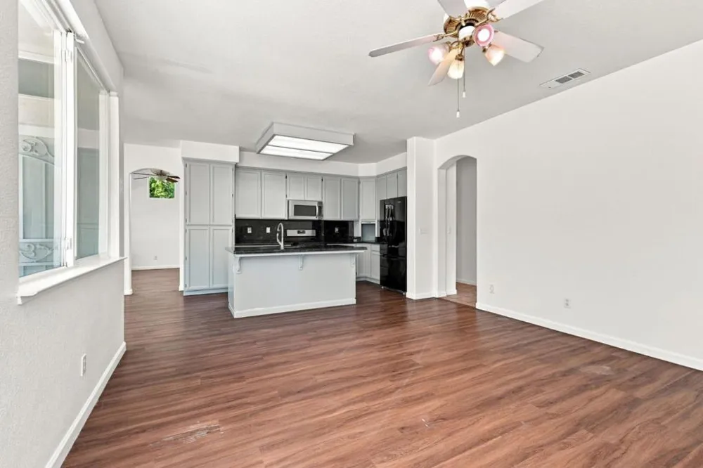 1901 Lauritson Lane Manteca, CA 95336