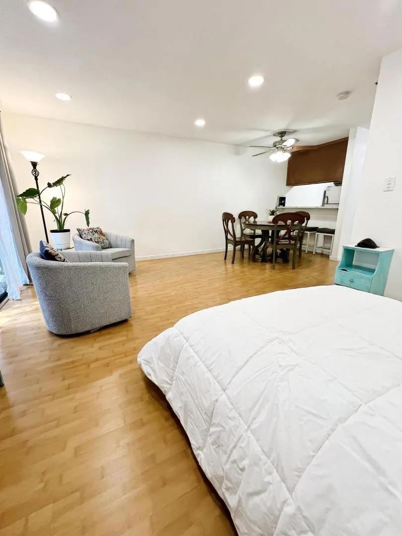 8133 Shelter Creek Lane San Bruno, CA 94066