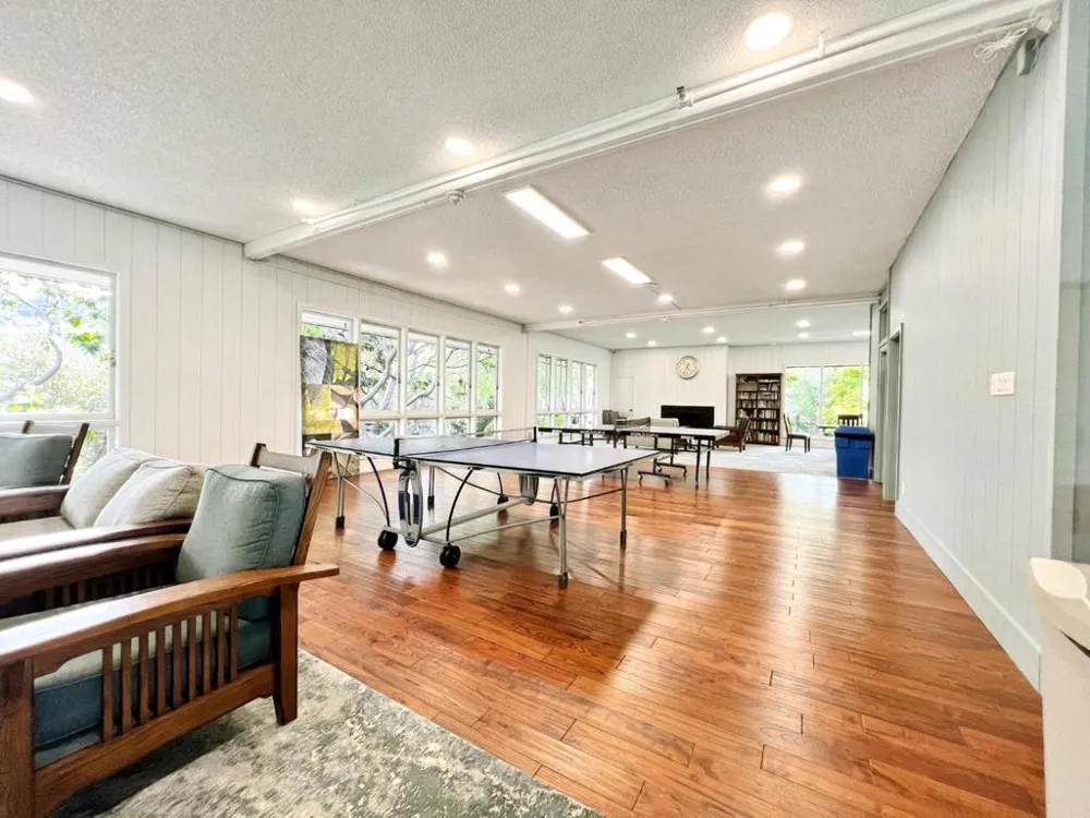 8133 Shelter Creek Lane San Bruno, CA 94066