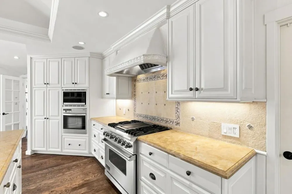 14 Flood Circle Atherton, CA 94027